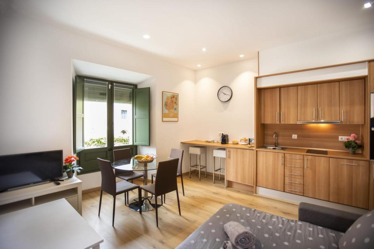 Apartament Al Cor Del Barri Vell De ชีโรนา ภายนอก รูปภาพ