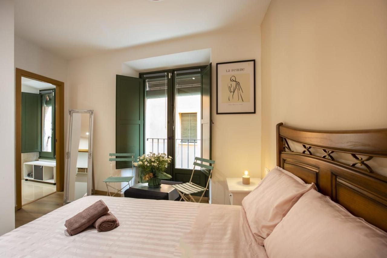 Apartament Al Cor Del Barri Vell De ชีโรนา ภายนอก รูปภาพ